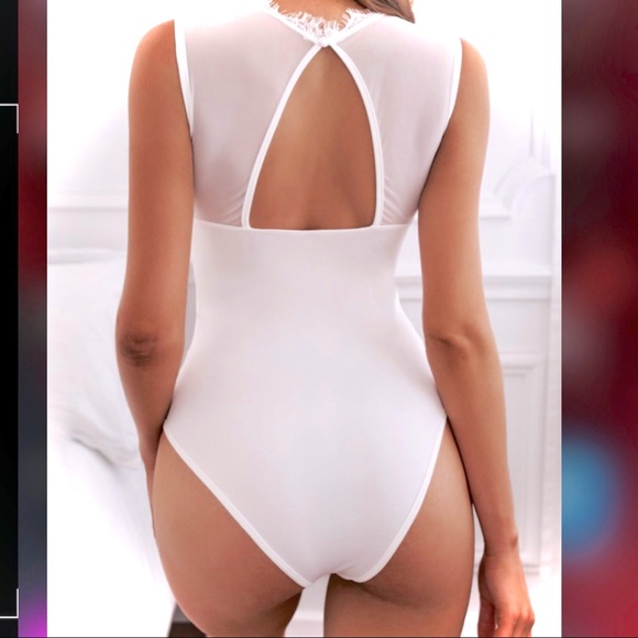 🖤HP🖤 LAST ONE!! Small Boutique White Lacy Bodysuit - Picture 15 of 16